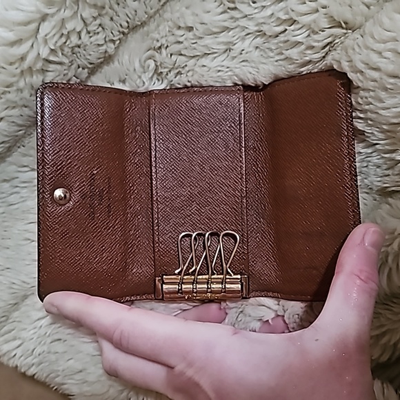 LOUIS VUITTON VINTAGE AUTHENTIC MONOGRAM KEY HOLDER EXCELLENT CONDITION. - Picture 11 of 16